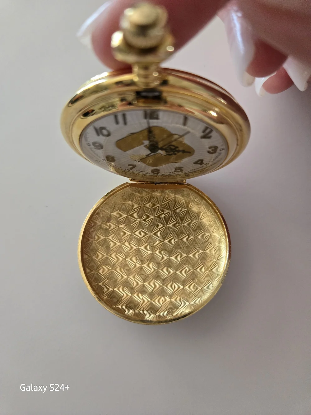 N/A gold tone